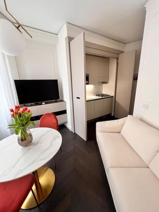 Elegante Appartamento In Zona Tortona-Solari Mediolan Zewnętrze zdjęcie